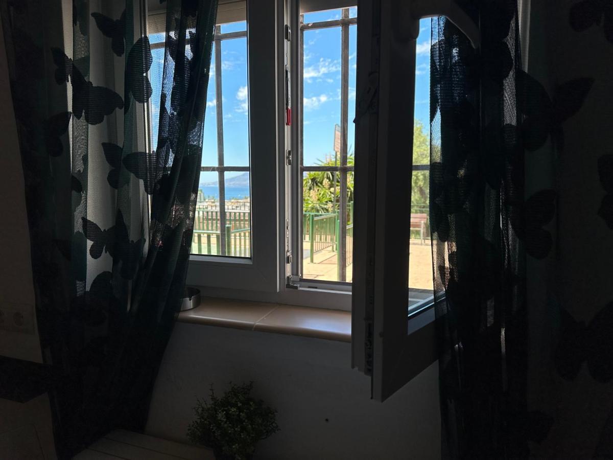 Sea View Apartment Malaga Luaran gambar