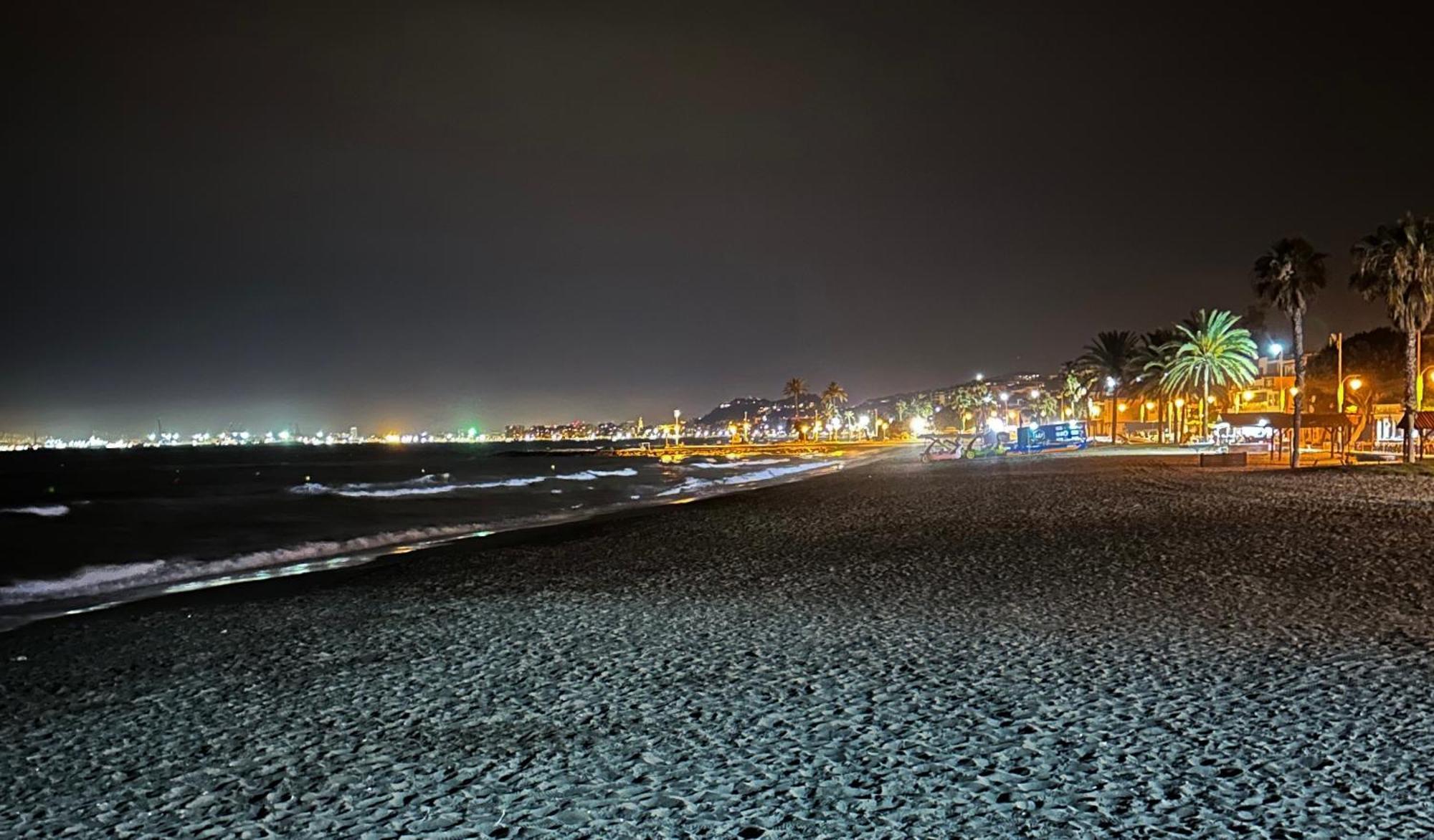 Sea View Apartment Malaga Luaran gambar